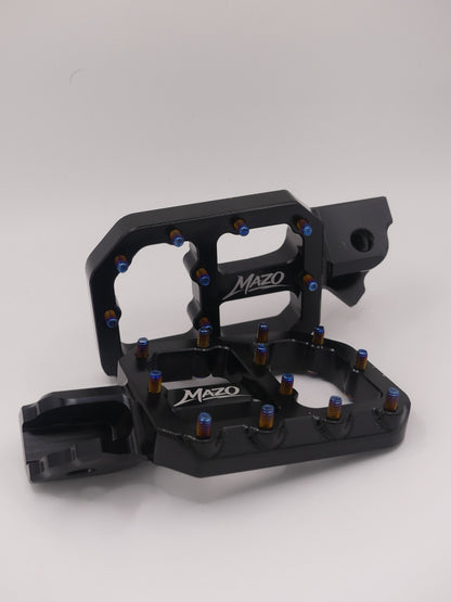 Yozma/Tuttio wide pegs