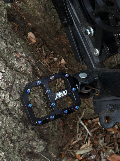 Yozma/Tuttio wide pegs